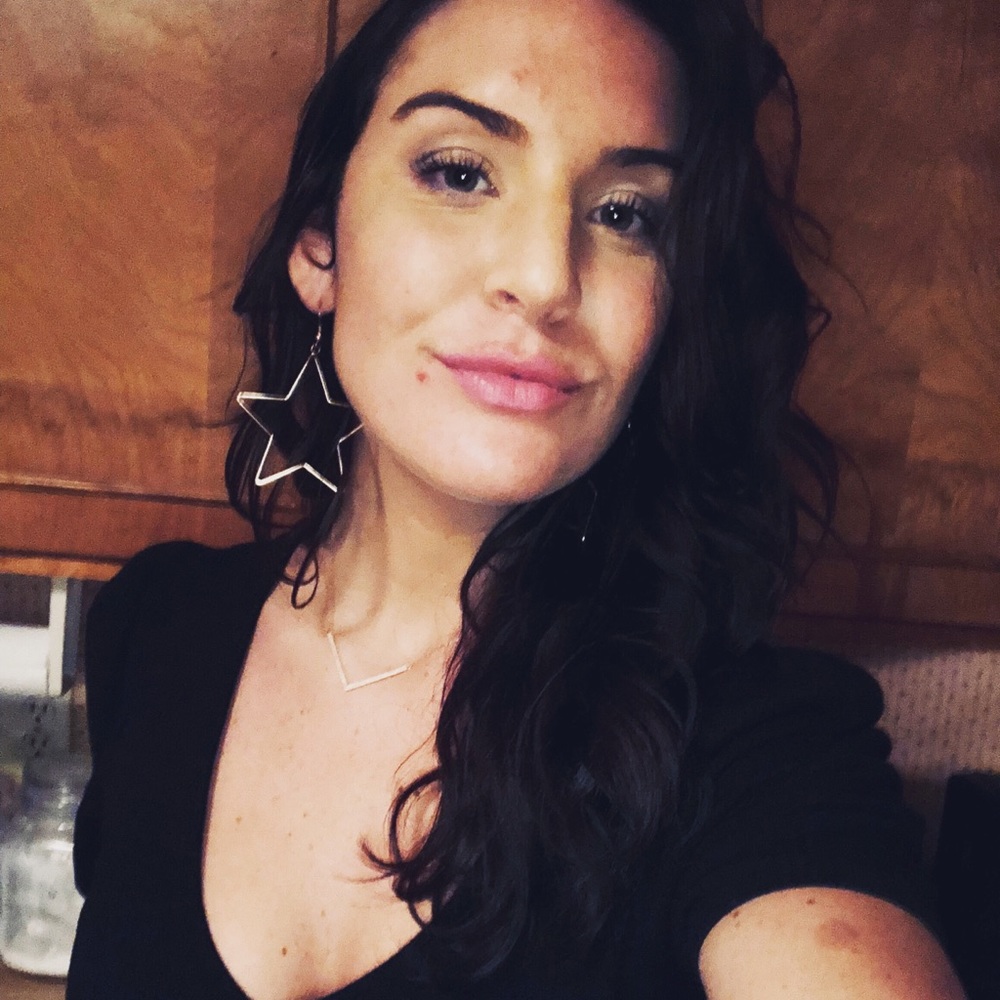 Meet your Posher, Rebecca